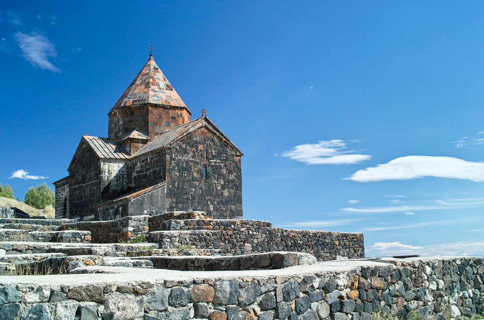 Церковь возле Озера Севан